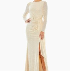Mac Duggal new Size 4 26715 Elegant Dress